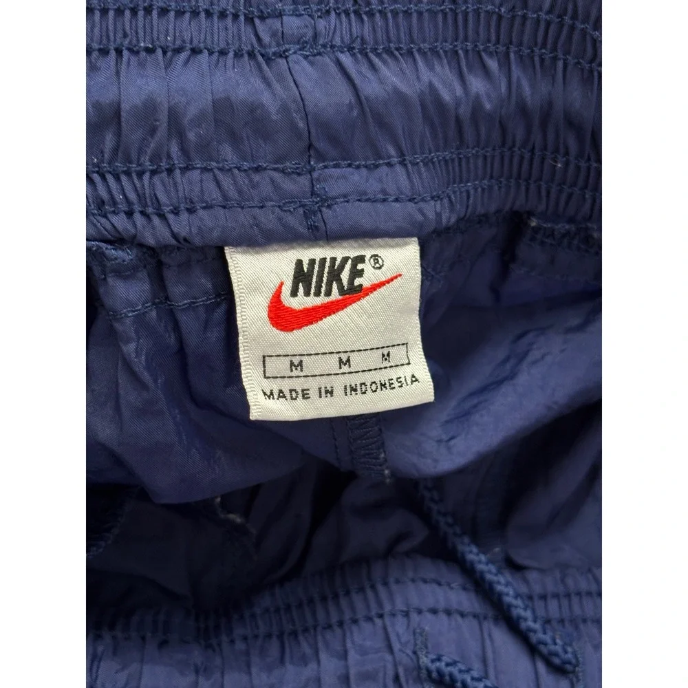 Nike vintage windbreaker